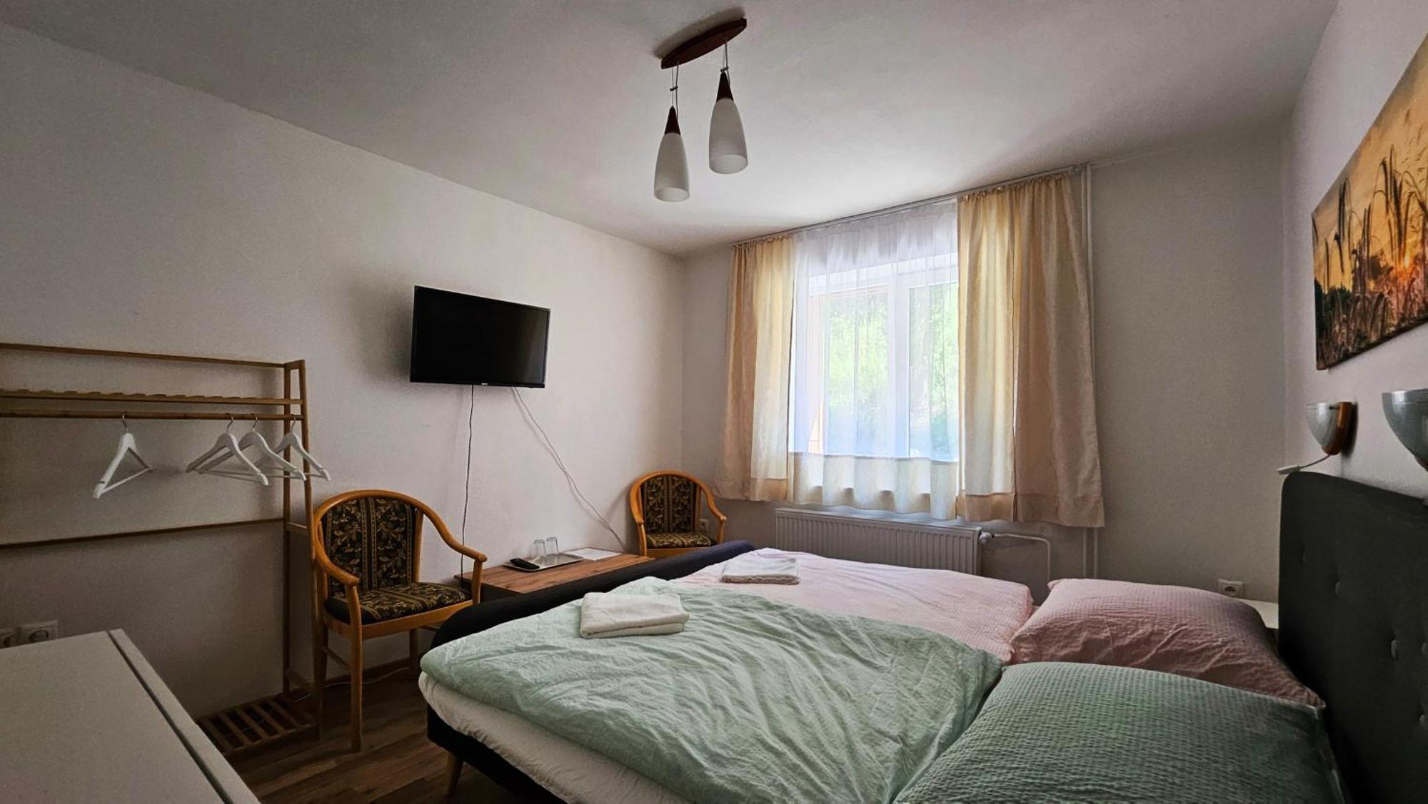 Penzion Toliar Hotel Stara Lesna Luaran gambar