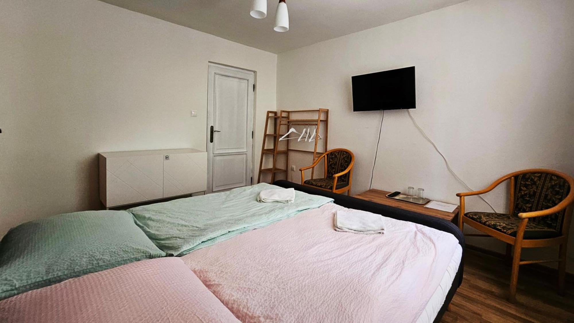 Penzion Toliar Hotel Stara Lesna Luaran gambar